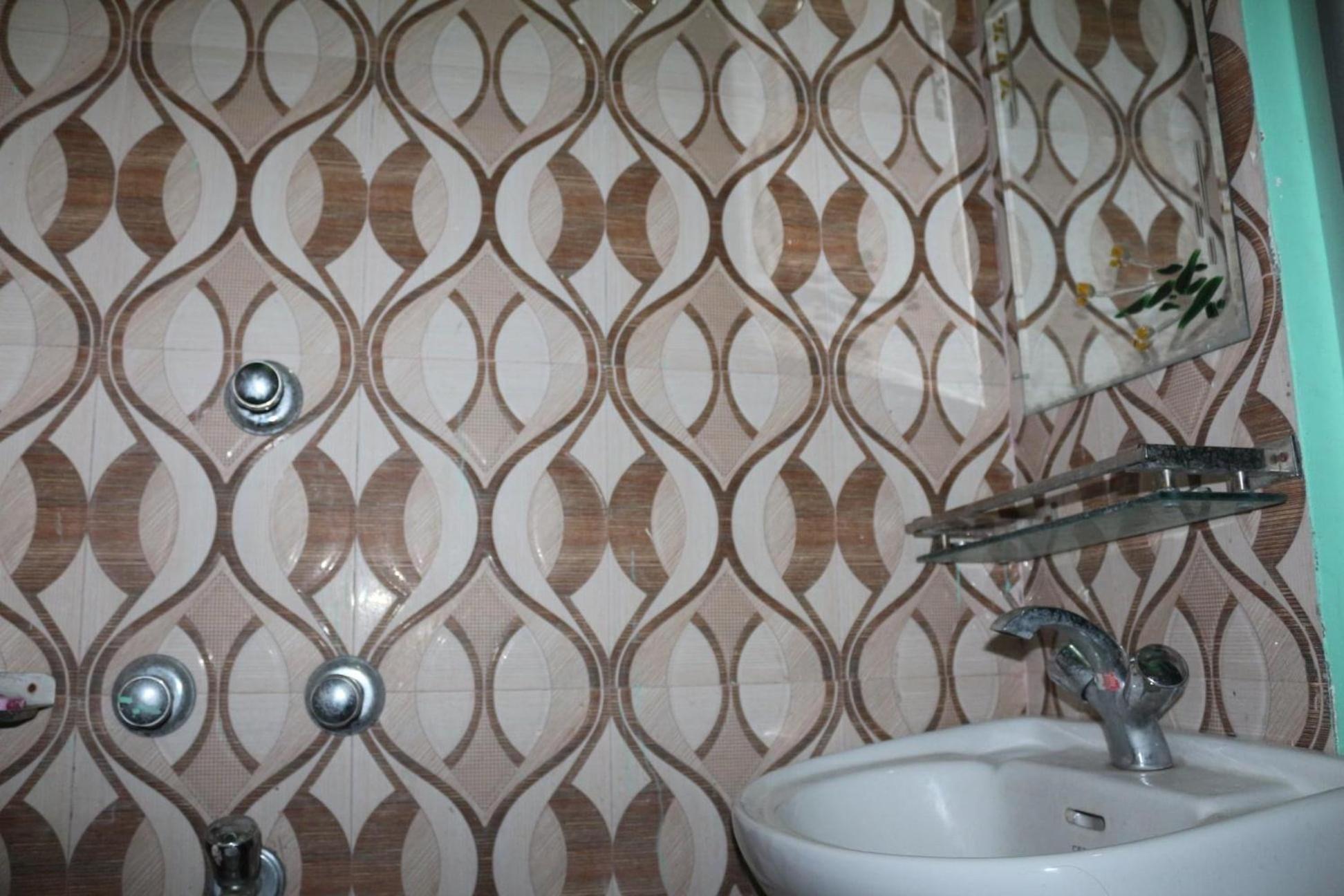 سوراها Tiger Corner Inn Homestay الغرفة الصورة